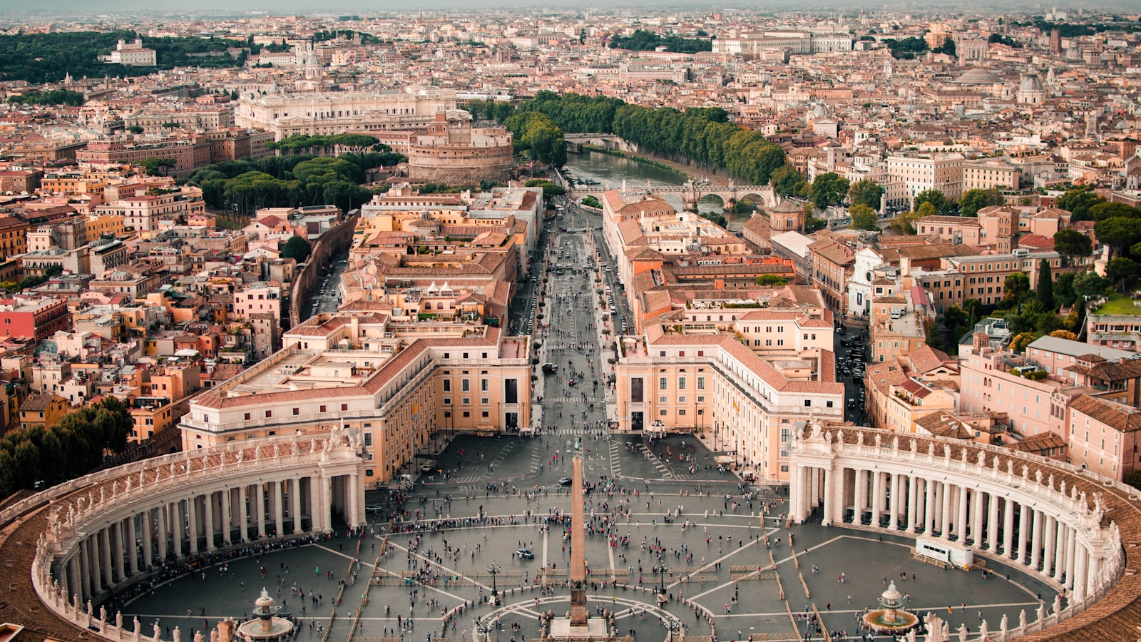 The Colosseum at dusk — Italian tax treatment of peer-to-peer income.